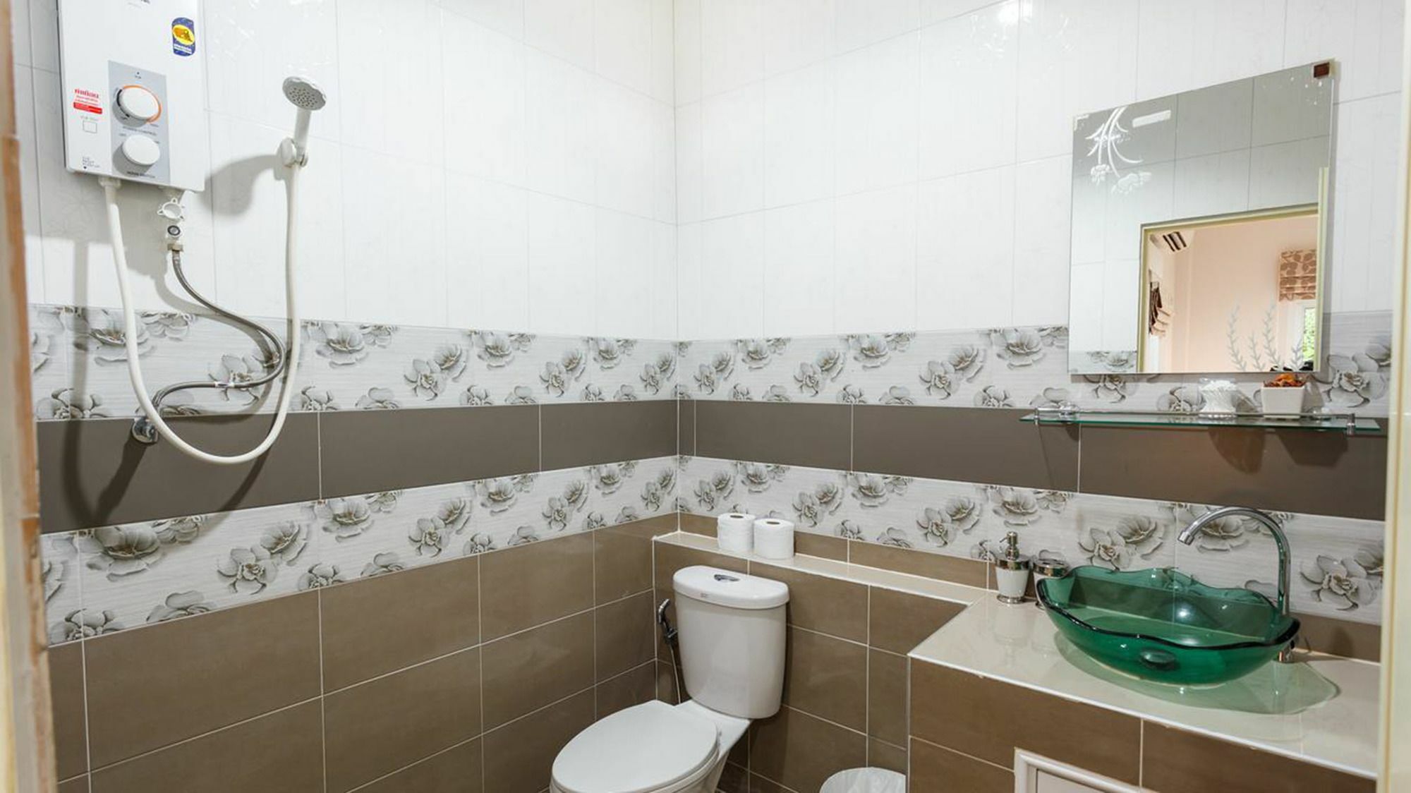 Bangtao Guest House Phuket Exterior photo